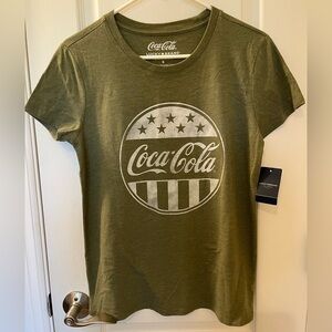 🆕 Lucky Brand Women’s Coca-Cola Graphic T-Shirt Green Sparkle Size S